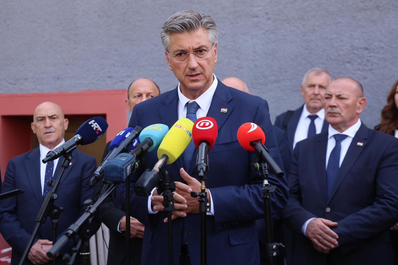 Izjave za medije nakon sastanka u Gospiću