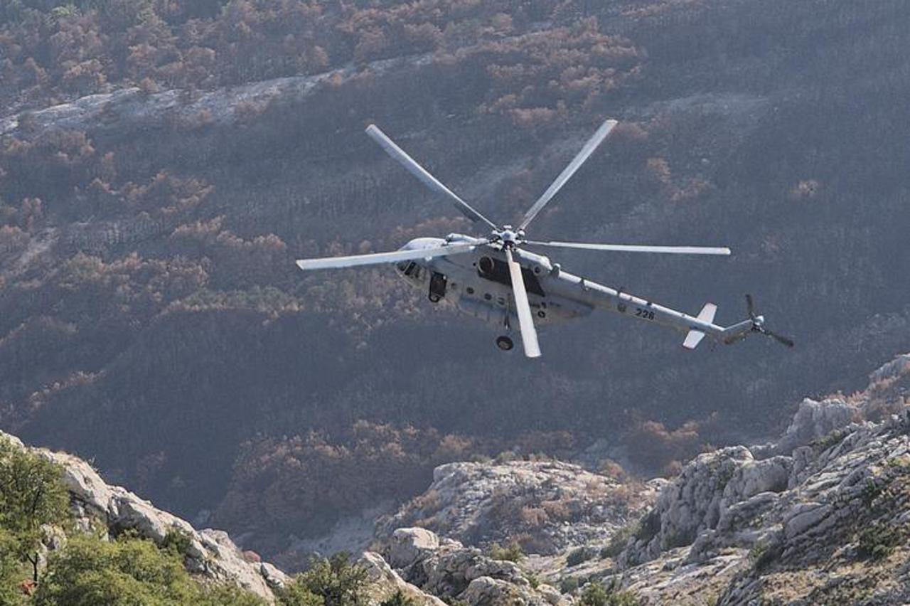 HGSS helikopterom spasio paraglajdera koji je se srušio na Bikovu