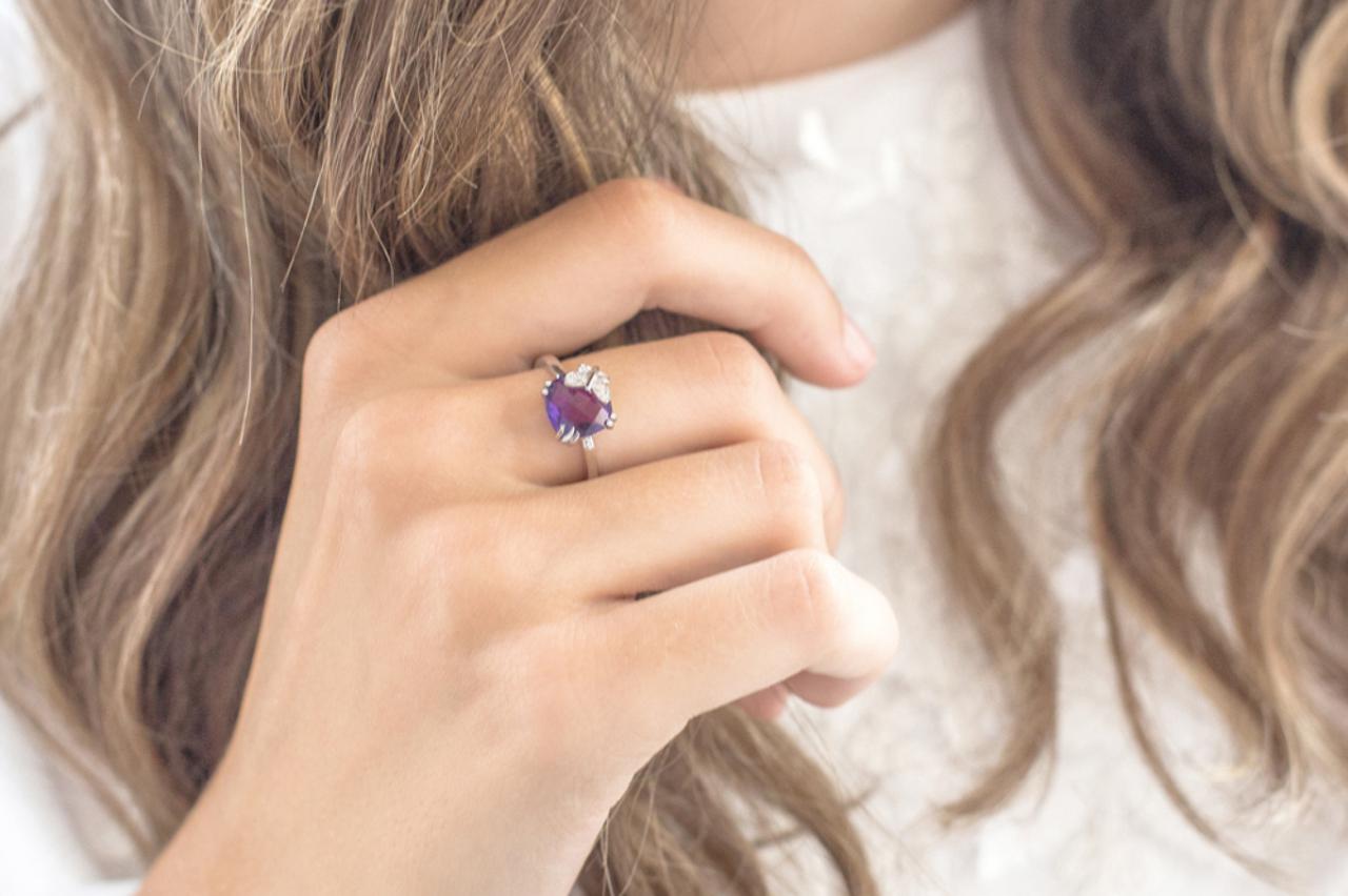 Nenadmašna kolekcija zlatnog nakita s dijamantima, ametistima i topazima s potpisom zlatarnica ZAKS