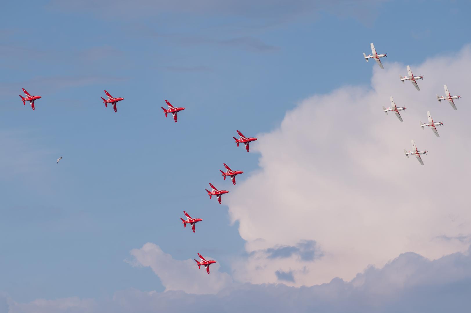 Sjeveroatlanski savez osnovan je 4. travnja 1949. potpisivanjem Sjeveroatlanskog Ugovora između 12 partnerskih država osnivačica: Belgije, Kanade, Danske, Francuske, Islanda, Italije, Luksemburga, Nizozemske, Norveške, Portugala, Ujedinjene Kraljevine i SAD-a.