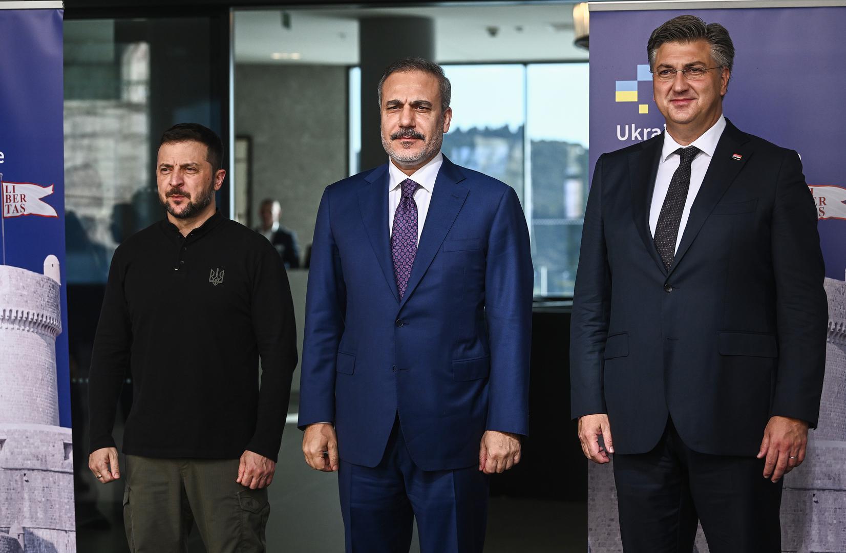 09.10.2024., Dubrovnik, Predsjednik Vlade Republike Hrvatske Andrej Plenkovic i predsjednik Ukrajine Volodimir Zelenski domacini su 3. sastanka na vrhu Ukrajina – Jugoistocna Europa, koji se odrzava u Dubrovniku. Dolasci predsjednika drzava i vlada. Predsjednik Vlade Andrej Plenkovic i predsjednik Ukrajine Volodimir Zelenski docekali su predsjednike drzava i vlada koje sudjeluju na Summitu. Ministar vanjskih poslova Republike Turske Hakan Fidan Photo: Marko Lukunic/PIXSELL