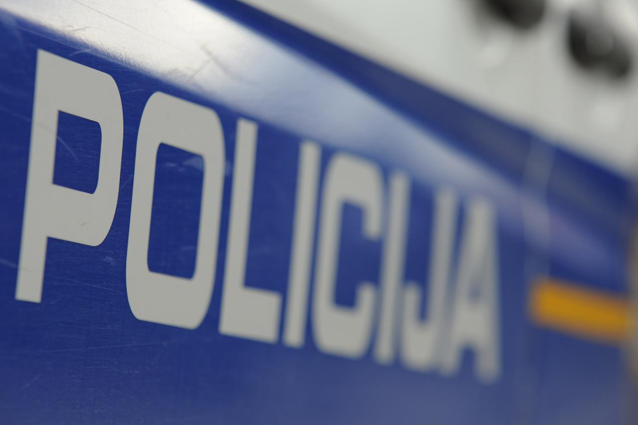 Policija 