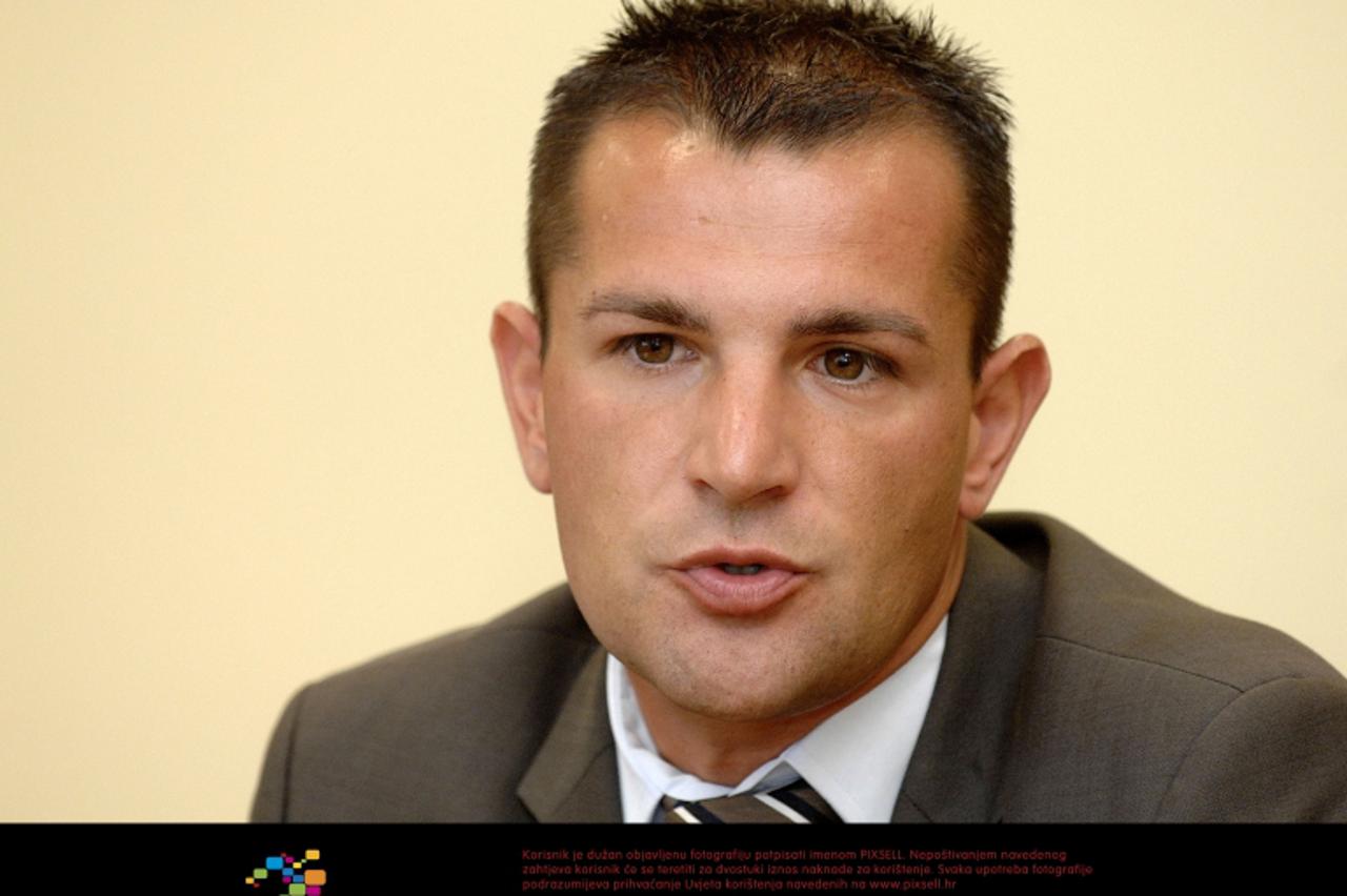 '05.09.2011., Sveti Juraj na Bregu- Pocetak nastave i izgradnje nove sportske dvorane u osnovnoj skoli Sveti Juraj na Bregu, vrijedne 11,5 milijuna kuna. Dozupan Matija Posavec. Photo: Vjeran Zganec-R