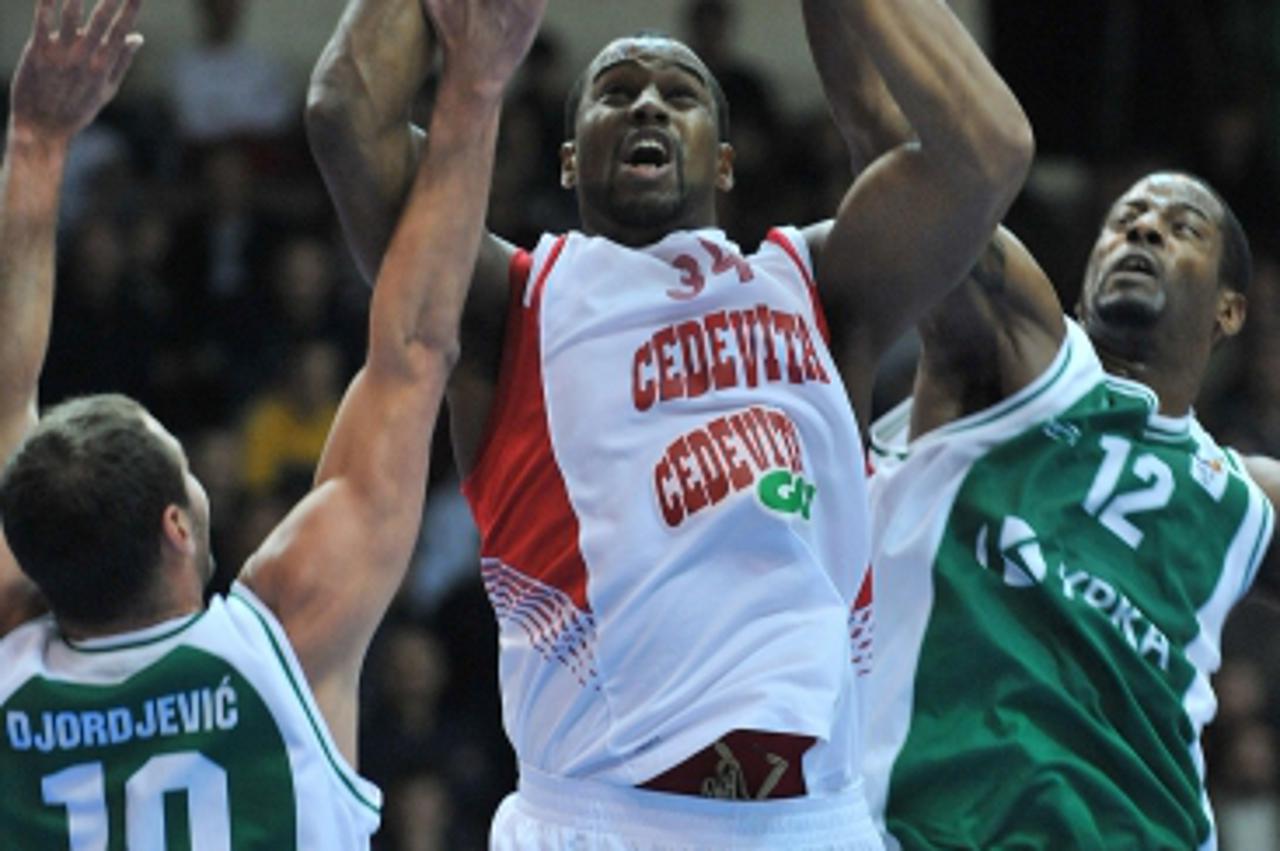 '08.01.2011., Sutinska vrela, Zagreb - 15.kolo NLB Liga: KK Cedevita i KK Krka. Edwards Corsley. Photo: Antonio Bronic/PIXSELL'