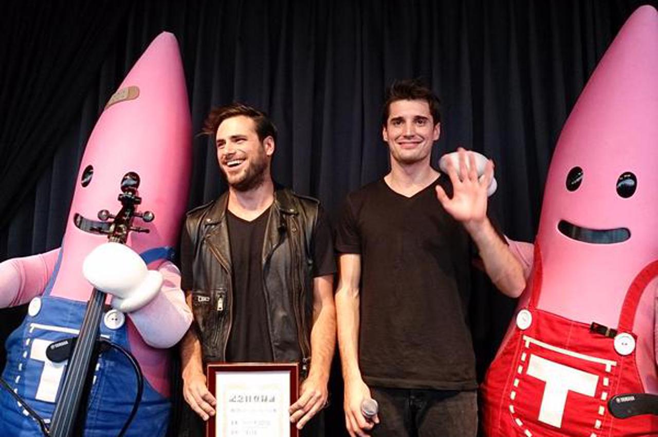 2cellos