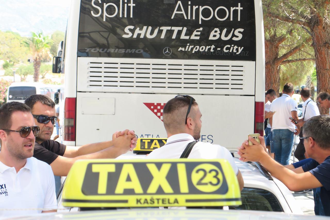 prosvjed taksista u Splitu