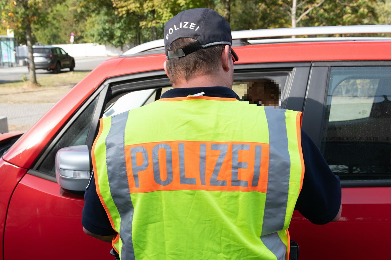 Policija