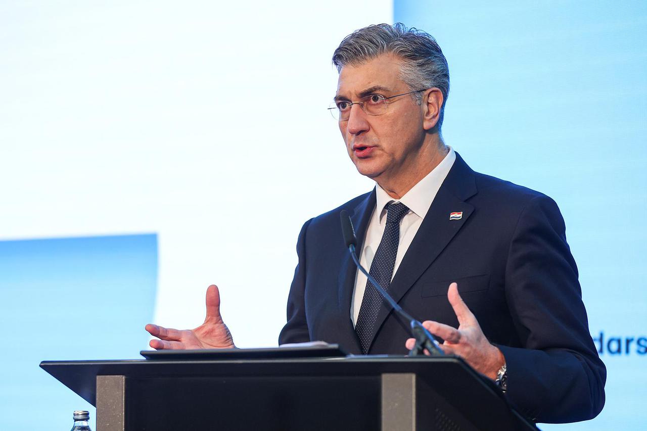 Zagreb: Konferencija "Gospodarski dijalog: Investicije, inovacije i industrija"