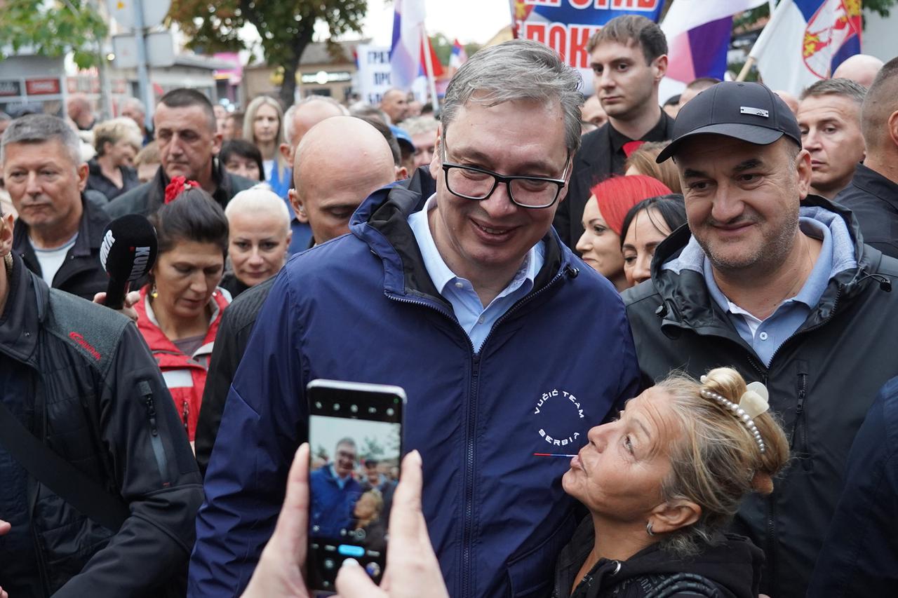 Obrenovac: Održan prosvjed "Građani protiv nasilja" kojem se pridružio i Aleksandar Vučić