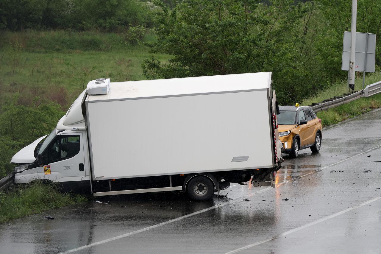 Dvije osobe poginule u prometnoj nesreći na zagrebačkoj obilaznici 