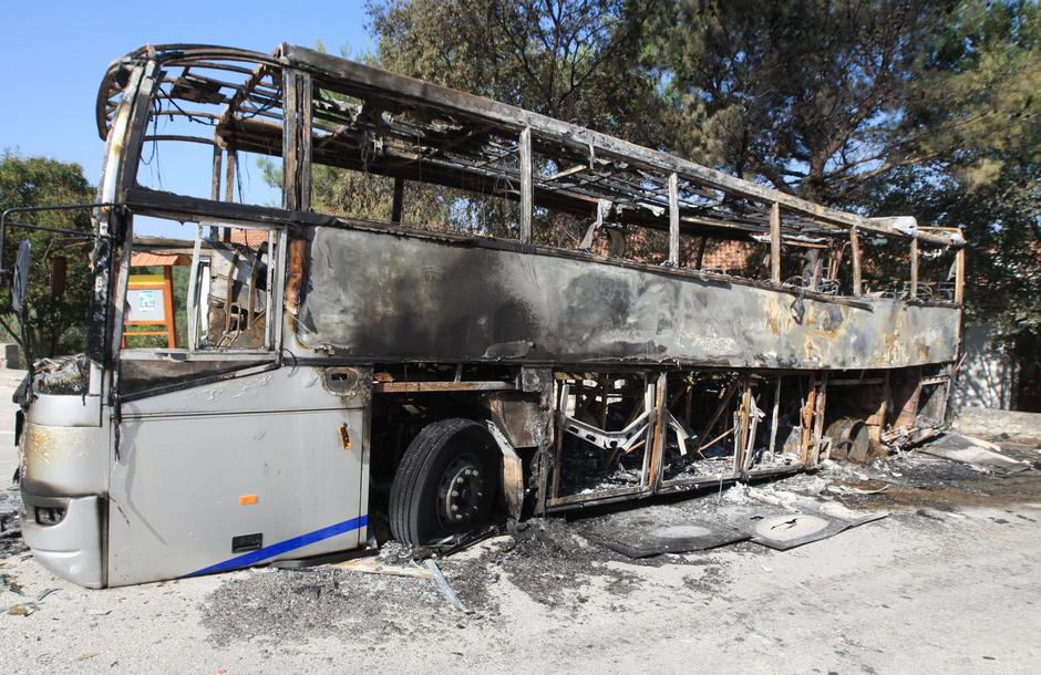 izgorio autobus