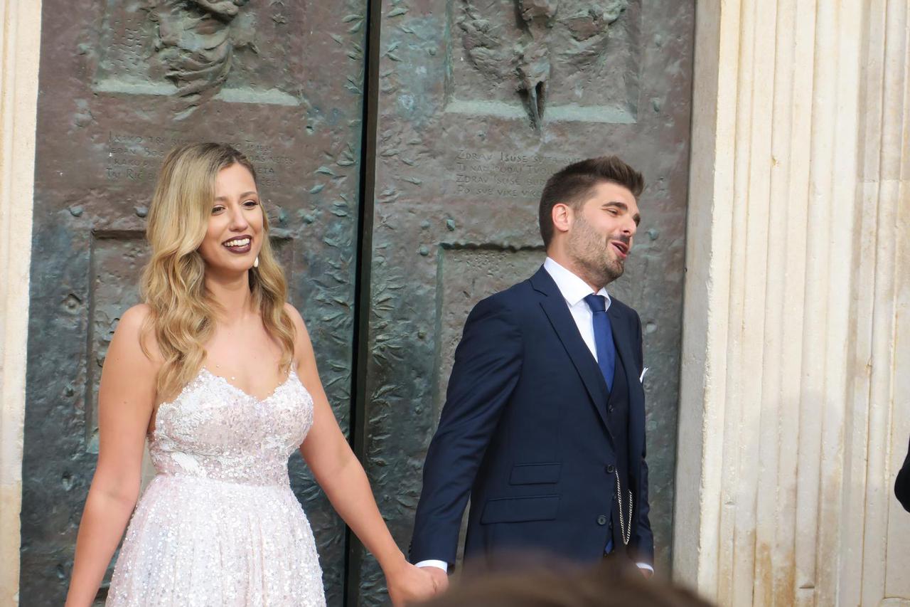 Vjenčanje Brune Sanader i Vedrana Vukadinovića u hvarskoj katedrali