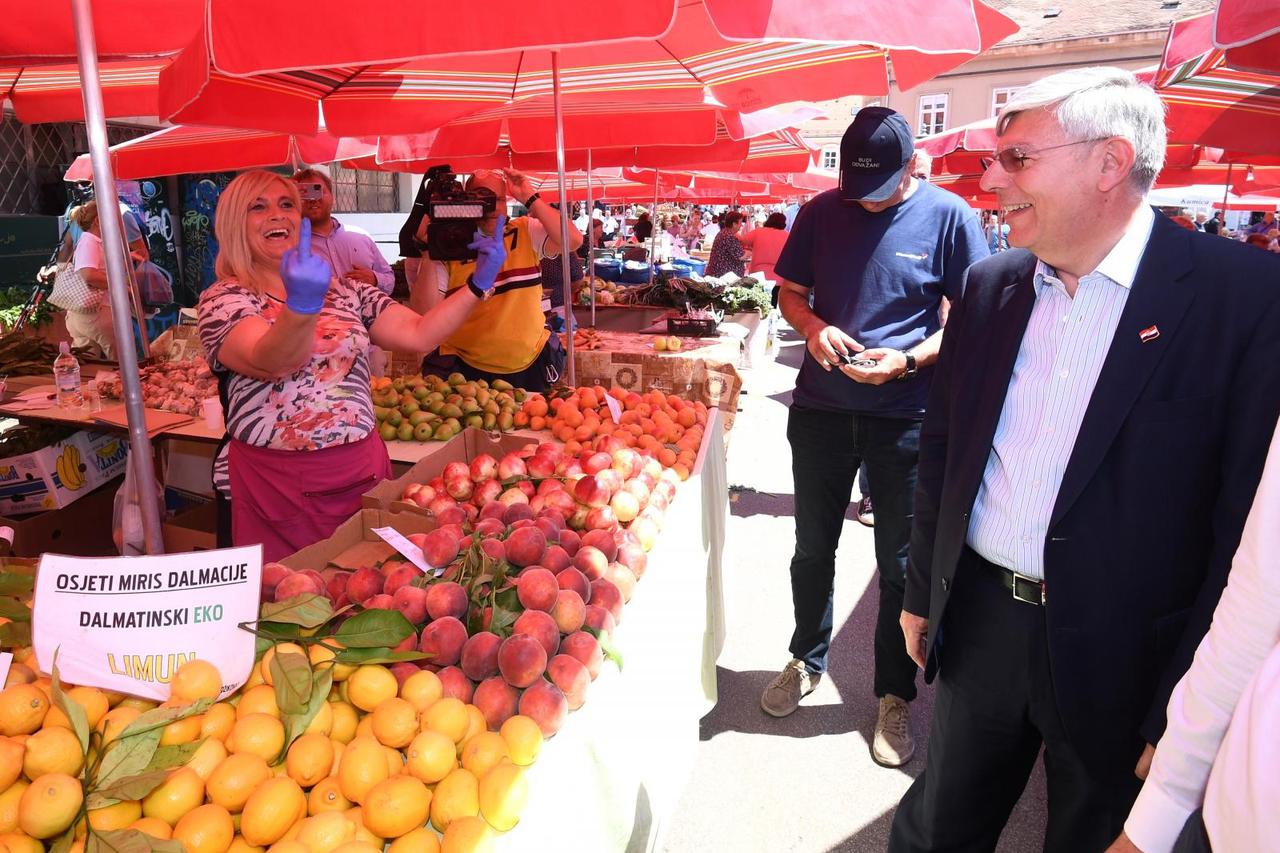 Prodavačica na Dolcu Reineru i ostalim kandidatima HDZ-a pokazala srednji prsti