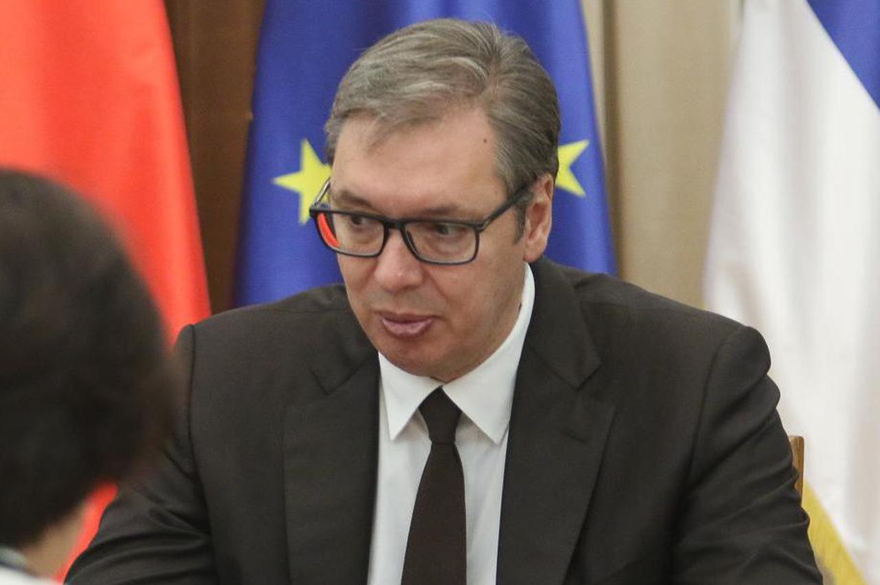 Beograd: Aleksandar Vučić sastao s veleposlanicom Narodne Republike Kine
