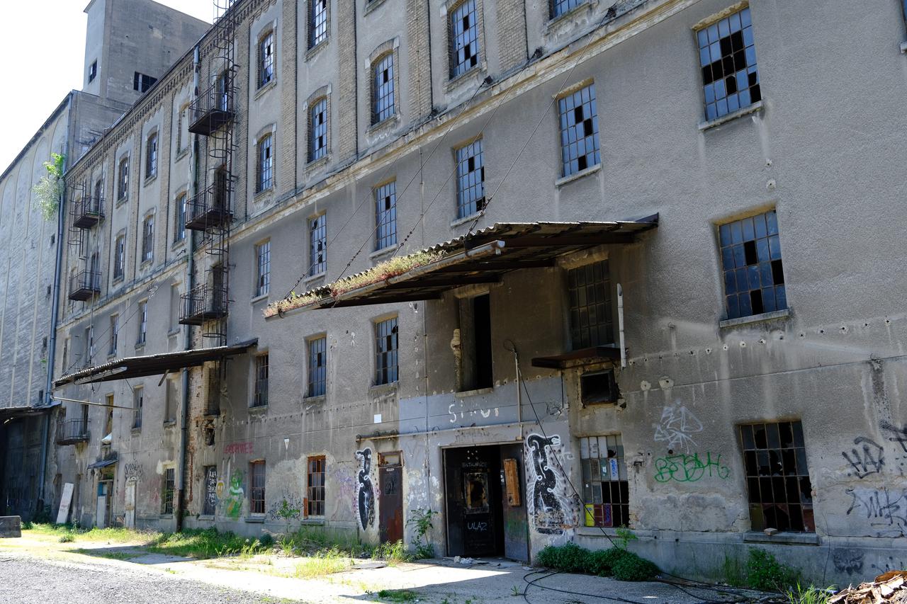 Zagreb: Derutna zgrada Paromlina