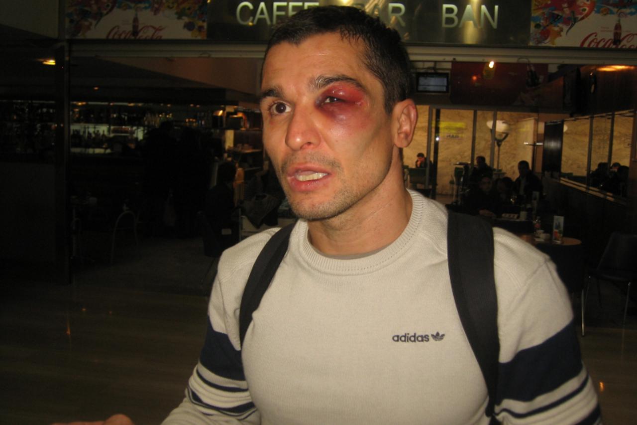 'Stjepan Bozic nakon borbe za svjetski naslov sa Sartisonom (22.11.2009)'