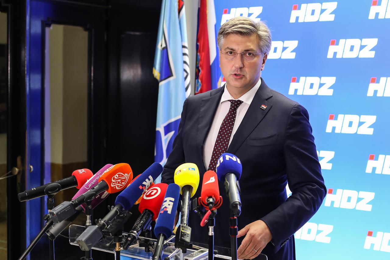 Zagreb: Andrej Plenković dao izjavu nakon sjednice Predsjedništva stranke