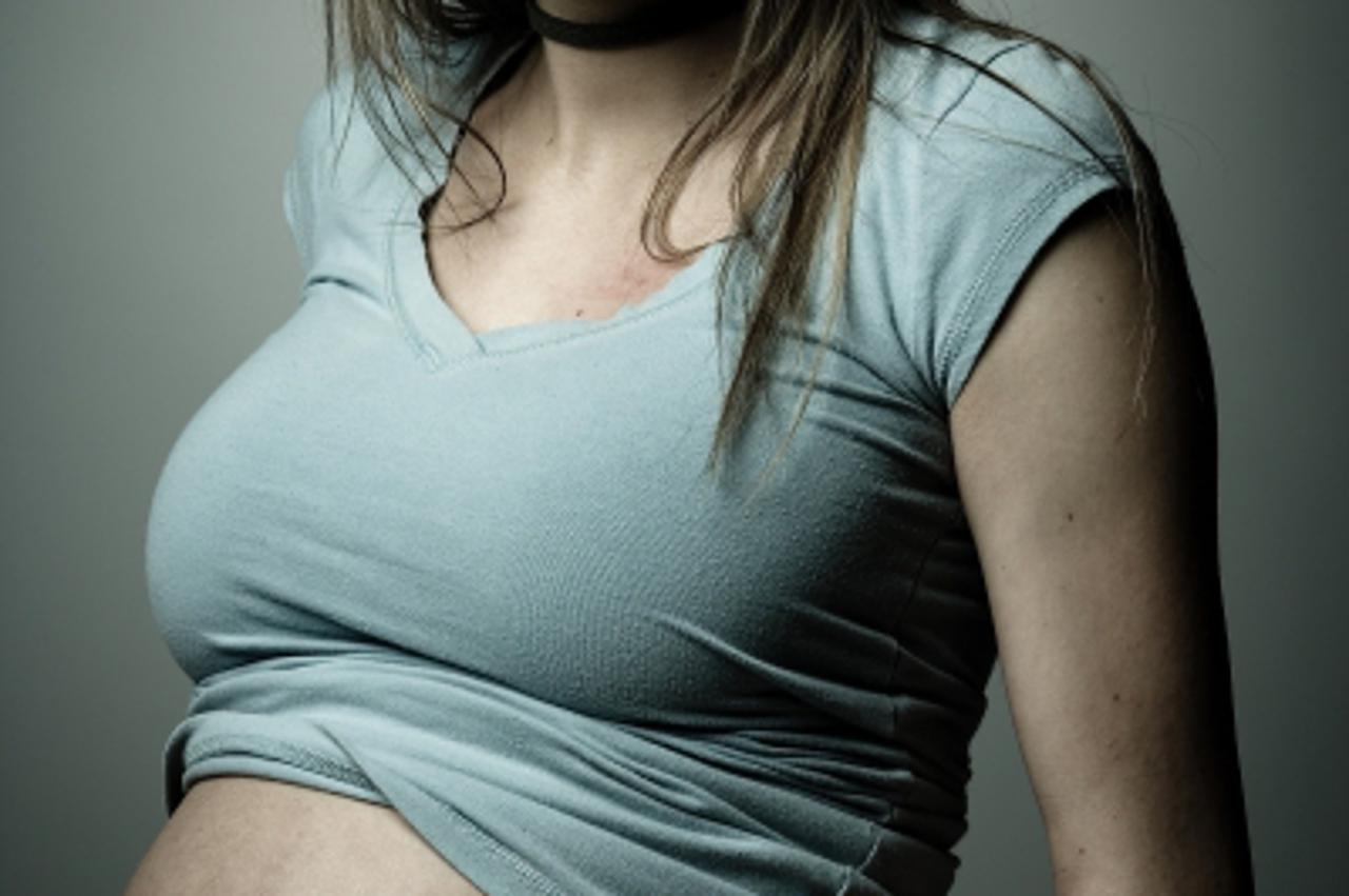 \'trudnica, trudnoca, teenage obavezno potpisati photos.com\'