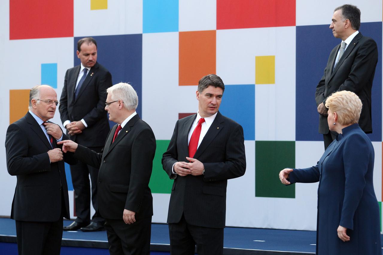 30.06.2013., Zagreb - Zajednicka fotografija hrvatskih visokih predstavnika RH, sefova izaslanstava i drugih uglednika na proslavi hrvatskog pridruzenja Europskoj uniji. Josip Leko, Ivo Josipovic, Zoran Milanovic.  Photo: Zeljko Lukunic/PIXSELL