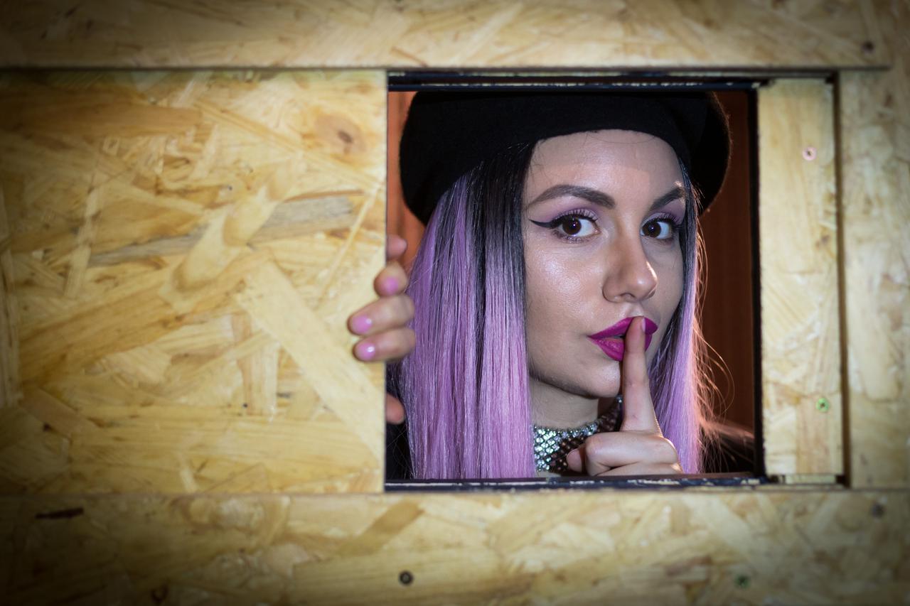 16.02.2017., Zagreb -  Interijer kluba Supa koji se nalazi na tajnoj lokaciji, a posjetitelji mogu uci samo sa pozivnicom. Ana Angie Perduv zaduzena je da posjetitelje dovede do kluba.  Photo: Davor Puklavec/PIXSELL