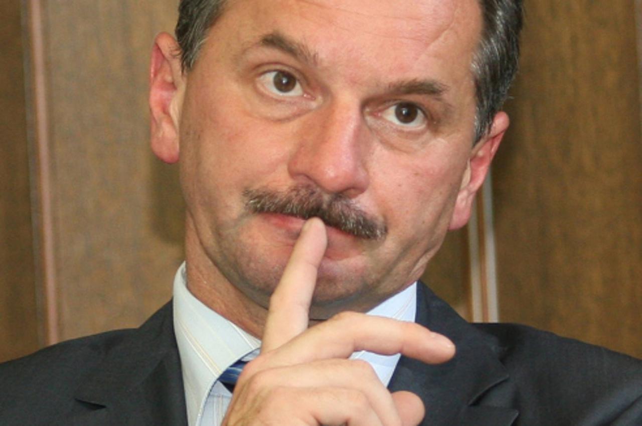 '16.06.2010., Koprivnica, Hrvatska - Darko Sket, bivsi predsjednik Uprave Sloge obuca i sadasnji stecajni upravitelj Peveca. Photo: Marijan Susenj/PIXSELL'