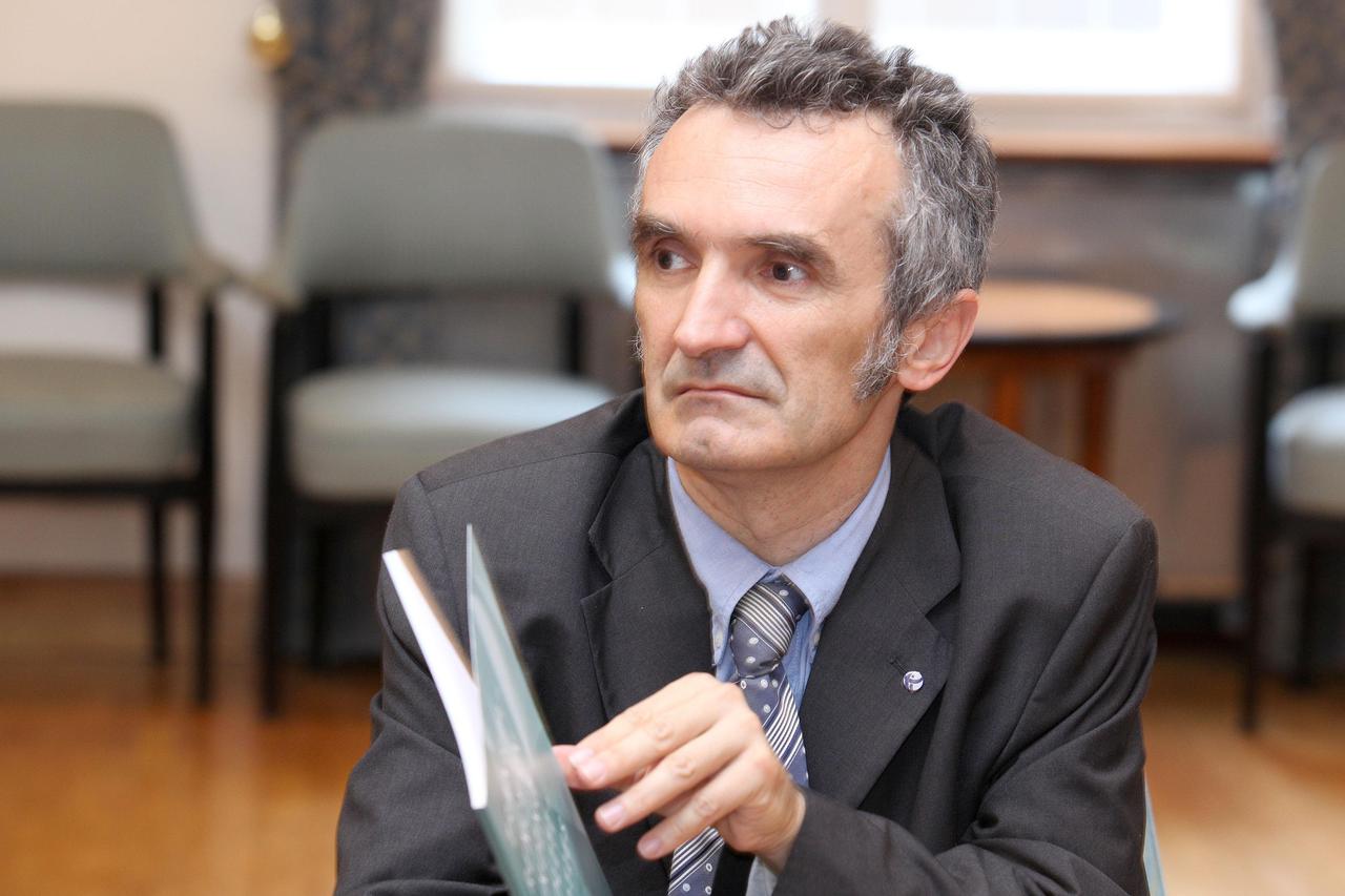 Zorislav Antun Petrović