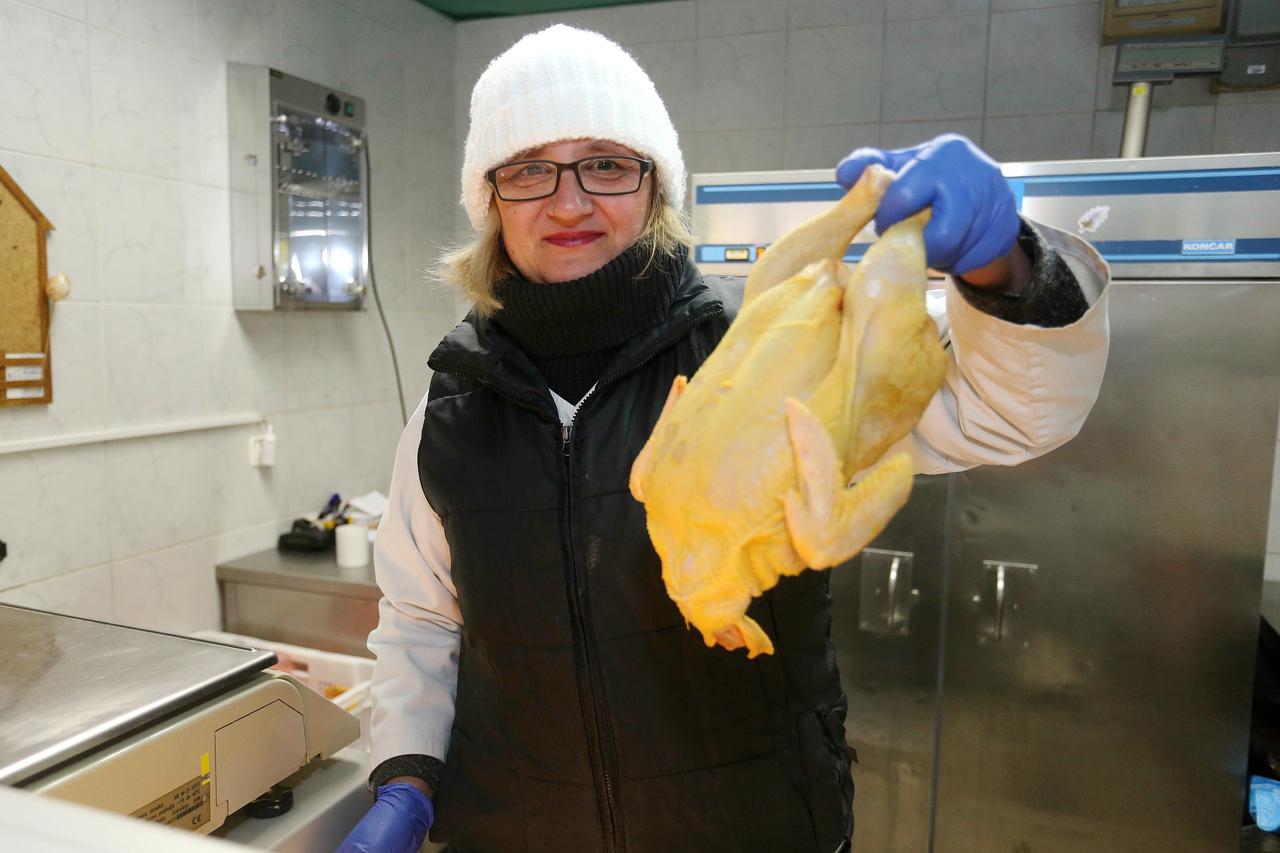 17.01.2017., Zagreb - Anketa s gradjanima i prodavacima o pticjoj gripi. DKS_56149732 Photo: Dalibor Urukalovic/PIXSELL