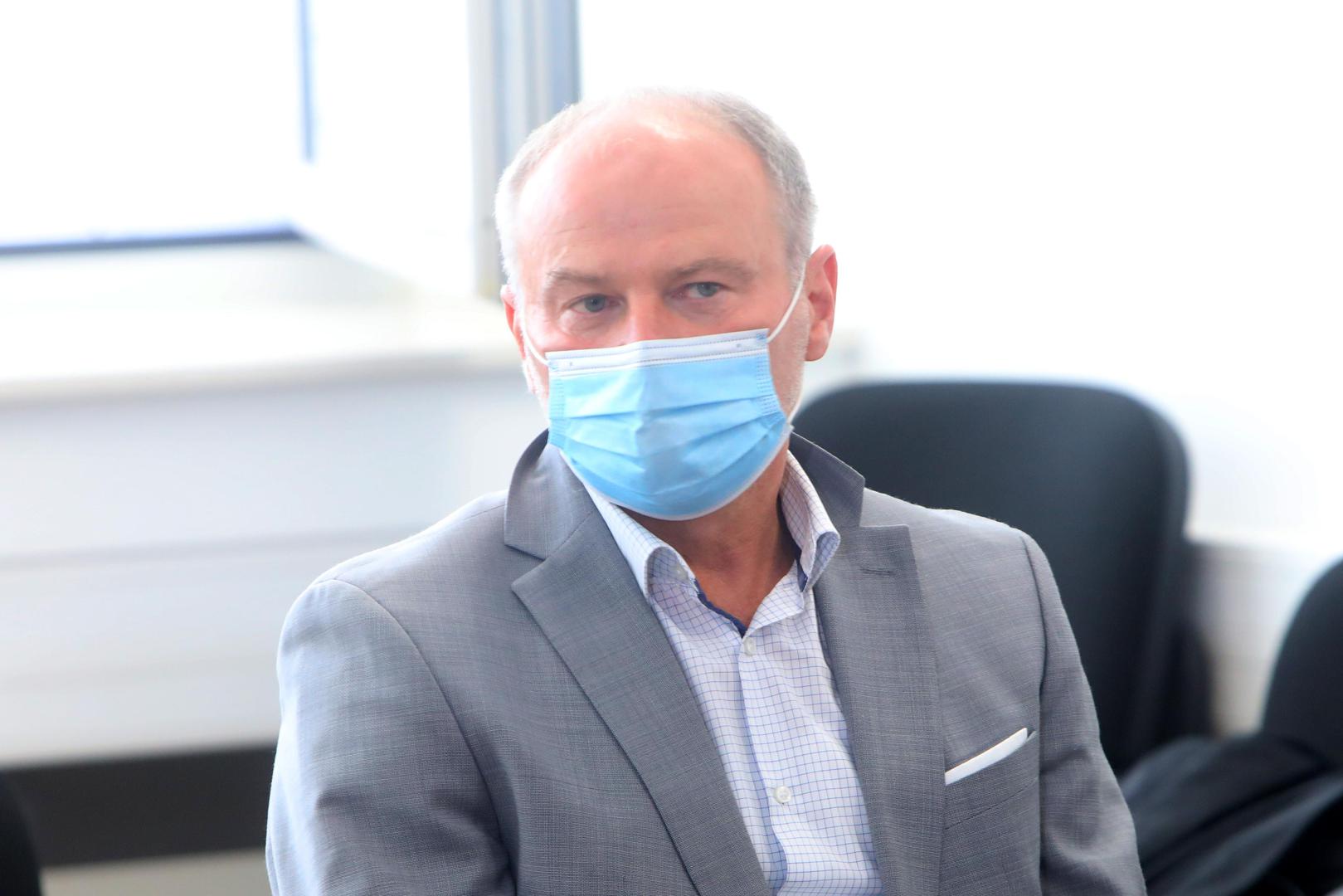 18.10.2021., Karlovac -  Na Opcinskom sudu u Karlovcu  pocelo je  sudenja skupini osumnjicenoj za izvlacenje novca iz Rukometnog kluba Karlovac. Utajili su od poreza oko 1,8 milijuna kuna. Osumnjiceni su Marinko Matesic iz HRK-a Karlovac, Dubravko Strnic tadasnji celnik HRK Karlovac , Ivan Fink, policijski sluzbenik, Tomislav Polic, tadasnji predstavnik Karlovacke sportske zajednice, Danijel Trupkovic, djelatnik Mladosti koji je vodio Taekwondo klub Svarca i Petar Banic, predsjednik Hvidre. Zaljko Sancic.Photo: Kristina Stedul Fabac/PIXSELL