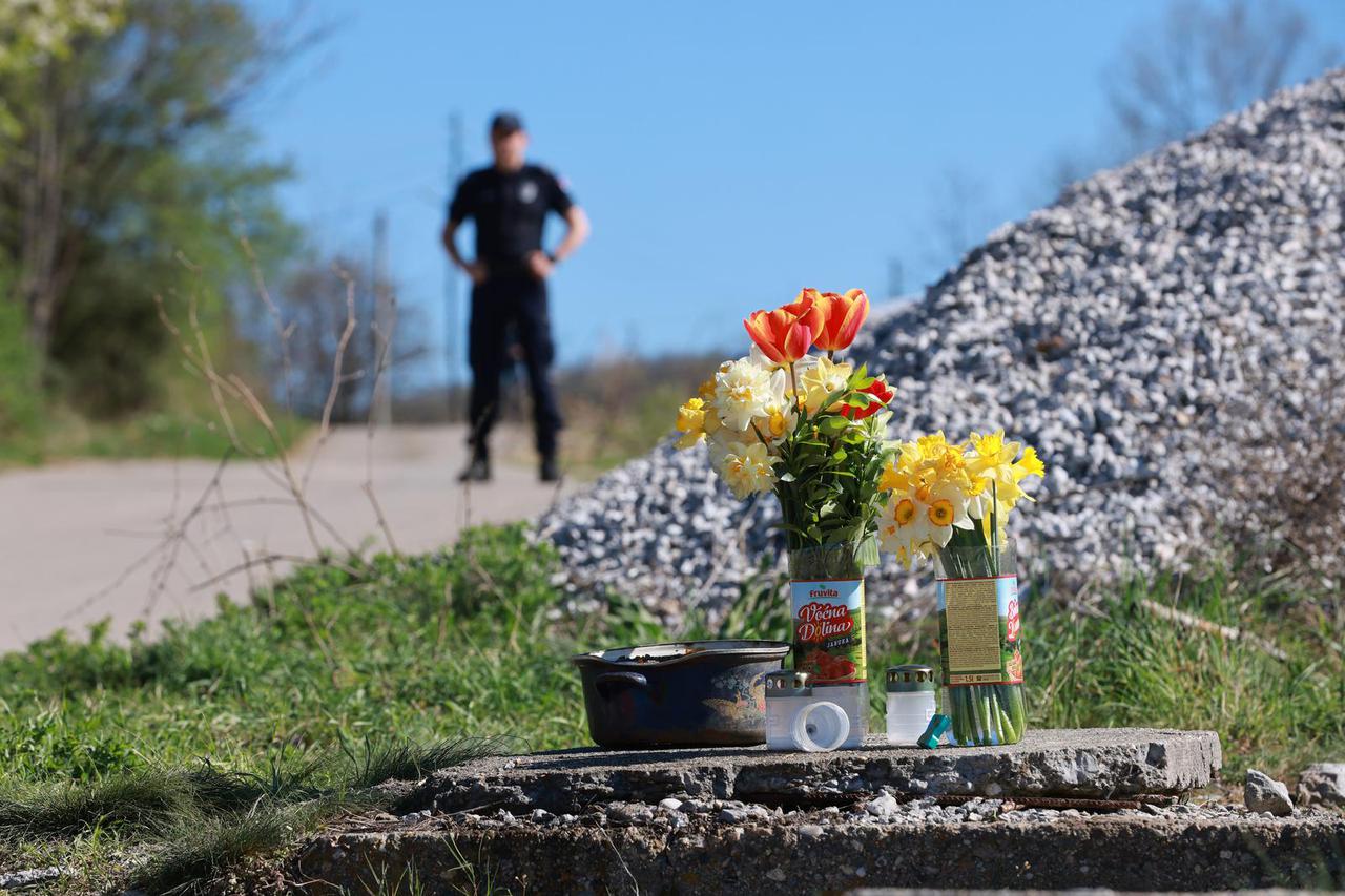 Bor: Mještani ostavili cvijeće na mjestu nestanka male Danke