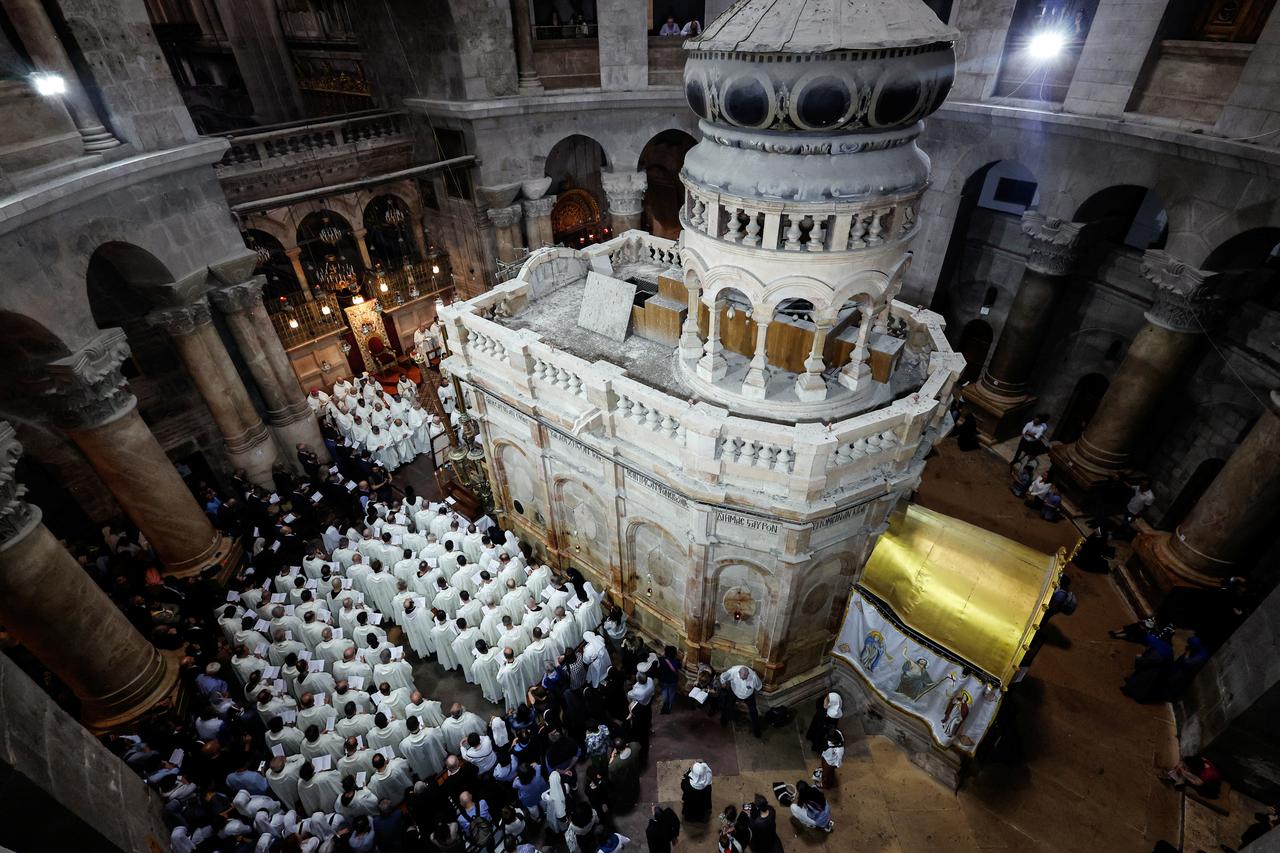 Pope Francis lies in state in St. Peter's Basilica at the Vatican