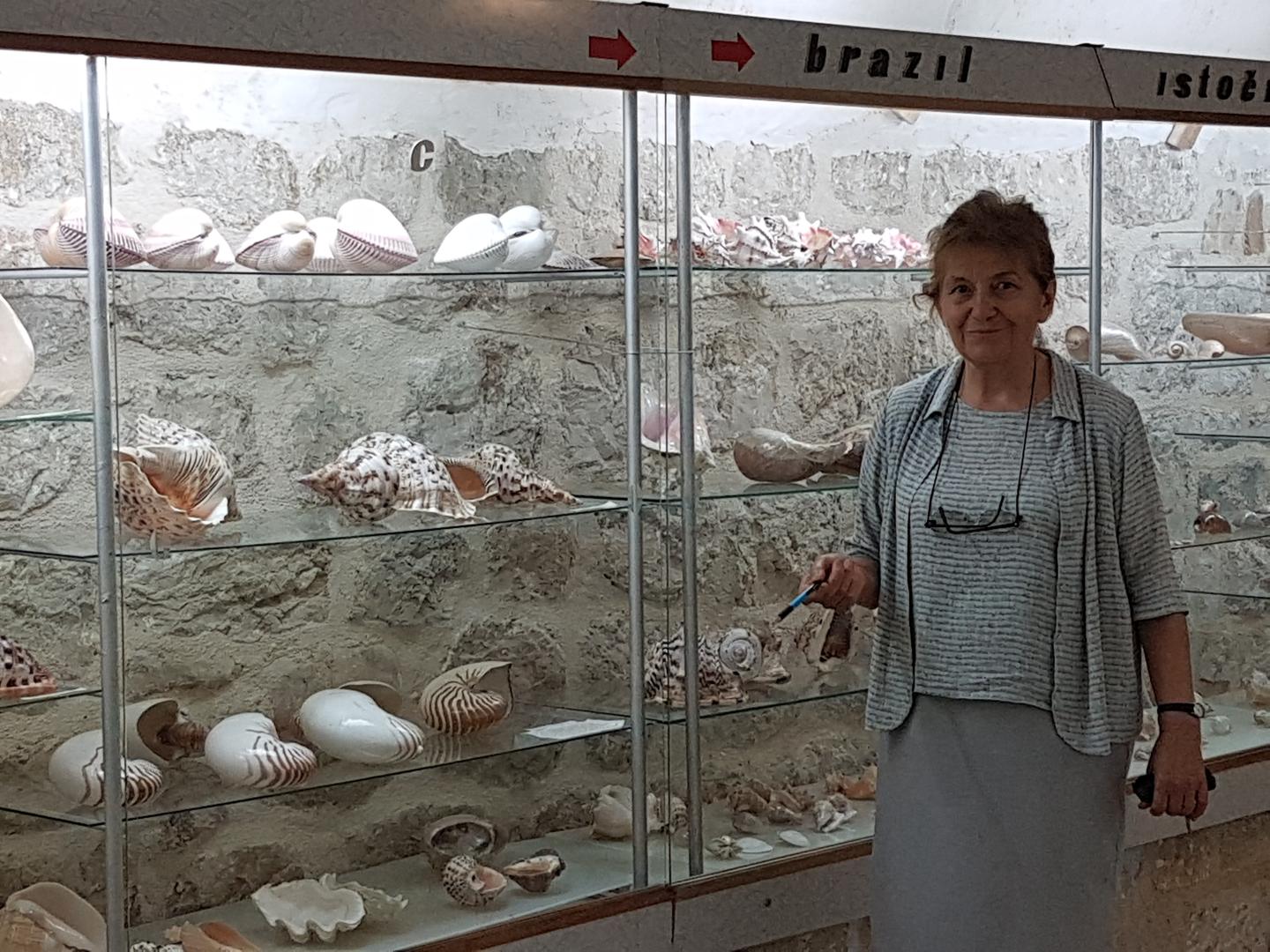 Čuvarica blaga Muzejom nas je provela znanstvena suradnica i muzejska savjetnica dr. sc. Marija Edita Šolić