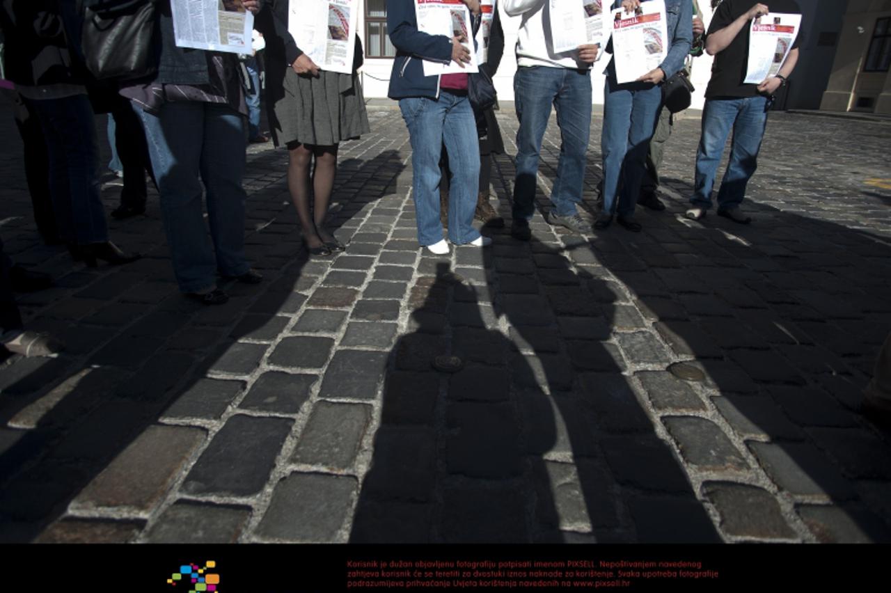 '27.04.2012.,  Zagreb - Prosvjed zaposlenika Vjesnika ispred zgrada Vlade RH.  Photo: Daniel Kasap/PIXSELL'