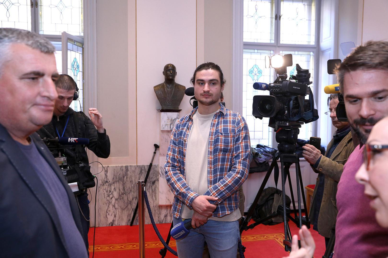 14.02.2020., Zagreb -  Ante Jakov Milanovic, stariji sin izabranog predsjednika Zorana Milanovica od sijecnja honorarno radi kao dopisnik iz Zagreba splitske Televizije Jadran.rPhoto: Patrik Macek/PIXSELL