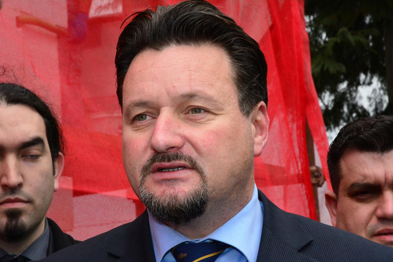 11.03.2016. Trestanovci, Pozega - Ministar graditeljstva Lovro Kuscevic obilazi radove na podrucnoj skoli u Trestanovcima kod Pozege u koju idu ukupno tri djaka.