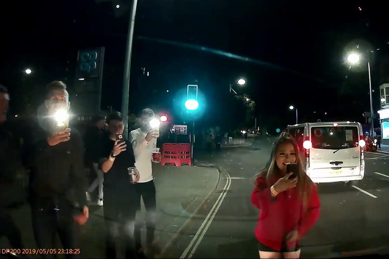 Ukrao taksi pa divlje vozio