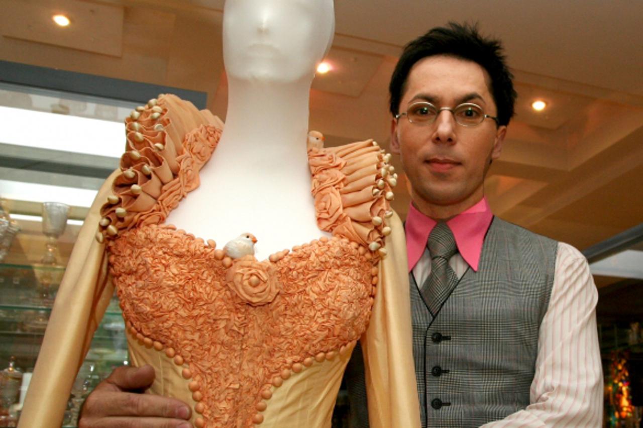 'gradska zagreb 06.11.2006. predstavljanje izlozbe alana hranitelja snimio: Anto Magzan'