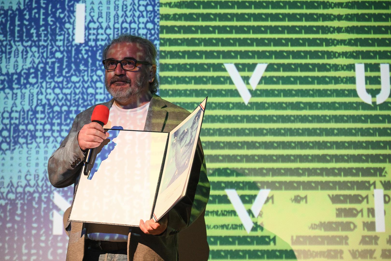 Najboljim eksperimentalnim filmom proglašen je „Proplakat će kiša” Damira Čučića