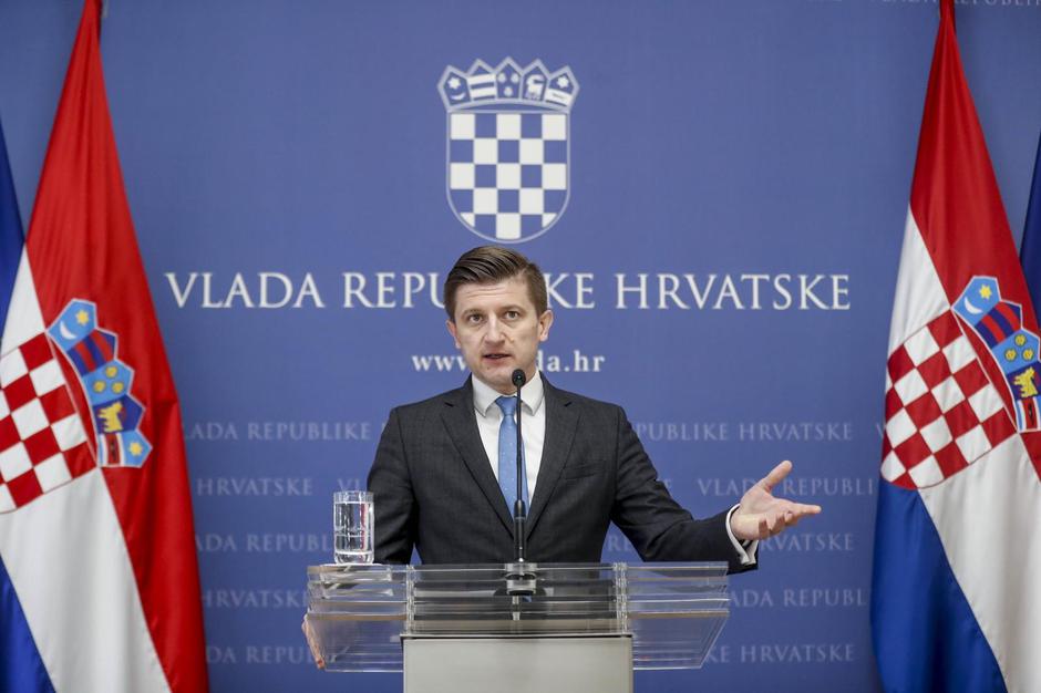 Zagreb: Ministar financija Zdravko Marić odrzao konferenciju za novinare