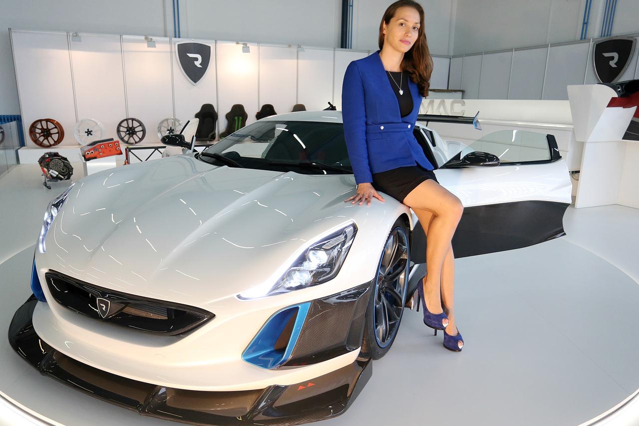 05.04.2016., Zagreb - Na Zagrebackom velesajmu nakon nekoliko godina stanke otvara se Zagreb Auto Show. Sajam je otvoren za press, a za gradjanstvo se otvara u 16 sati. Biti ce izlozene cetiri svjetske premijere te ukupno 34 hrvatske premijere automobila.