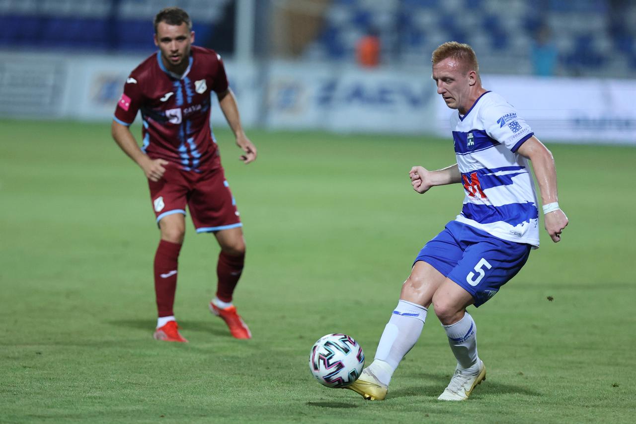 U derbiju 5. kola Prve HNL Osijek je pobijedio Rijeku s 1:0 i preuzeo vrh ljestvice