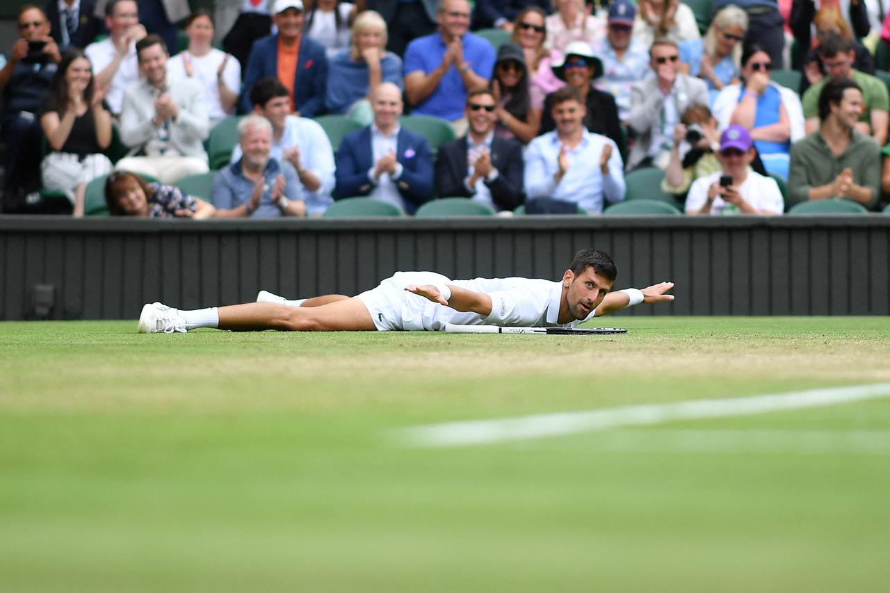 Novak Djokovic lors du tournoi de Wimbledon