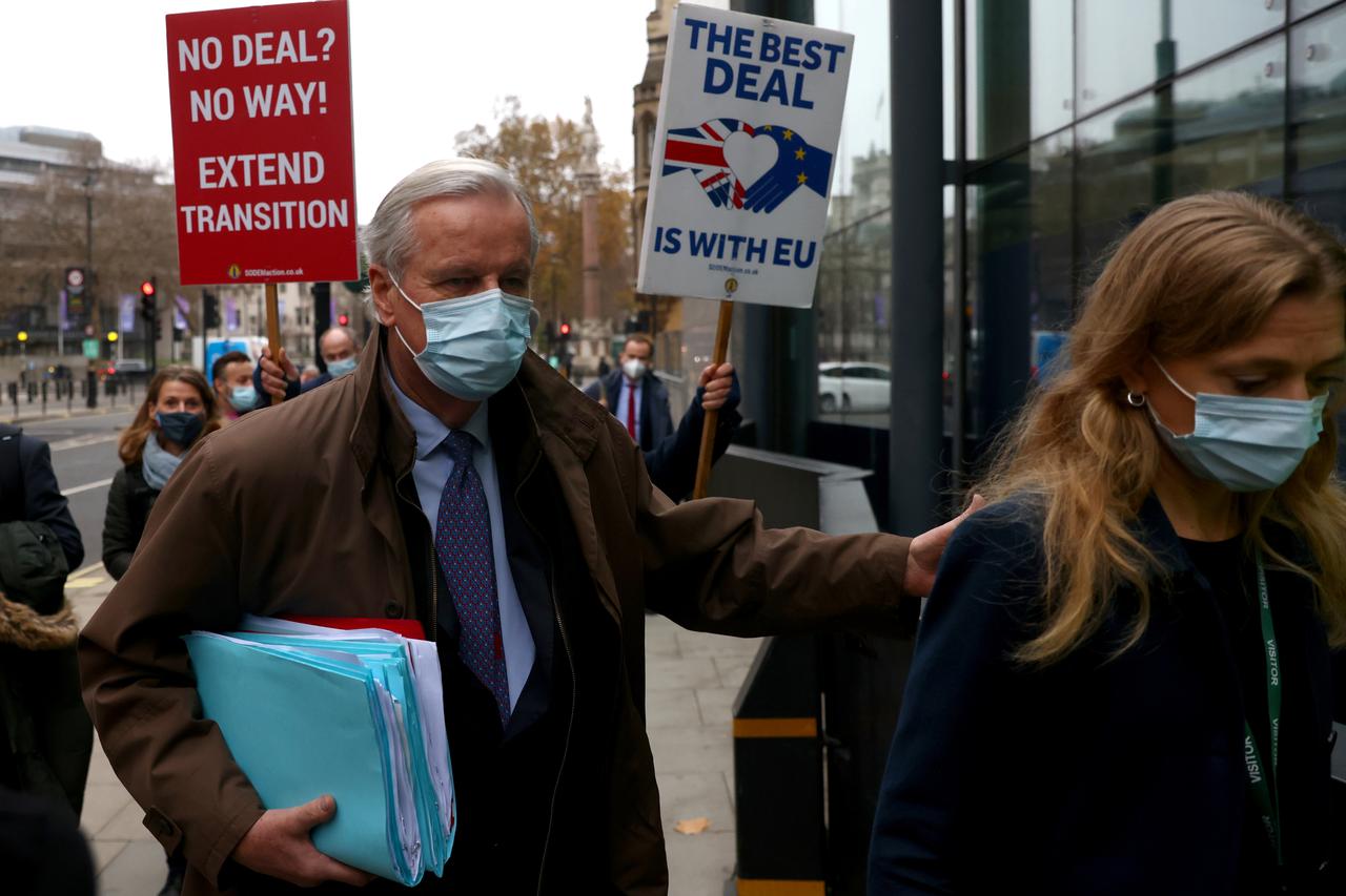EU chief negotiator Michel Barnier wearing a face mask arrives for Brexit talks in London