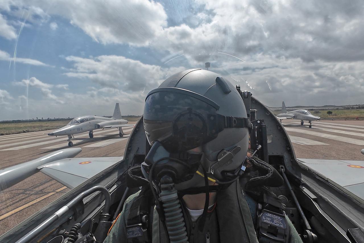 Španjolska princeza Leonor leti u borbenom zrakoplovu F-5