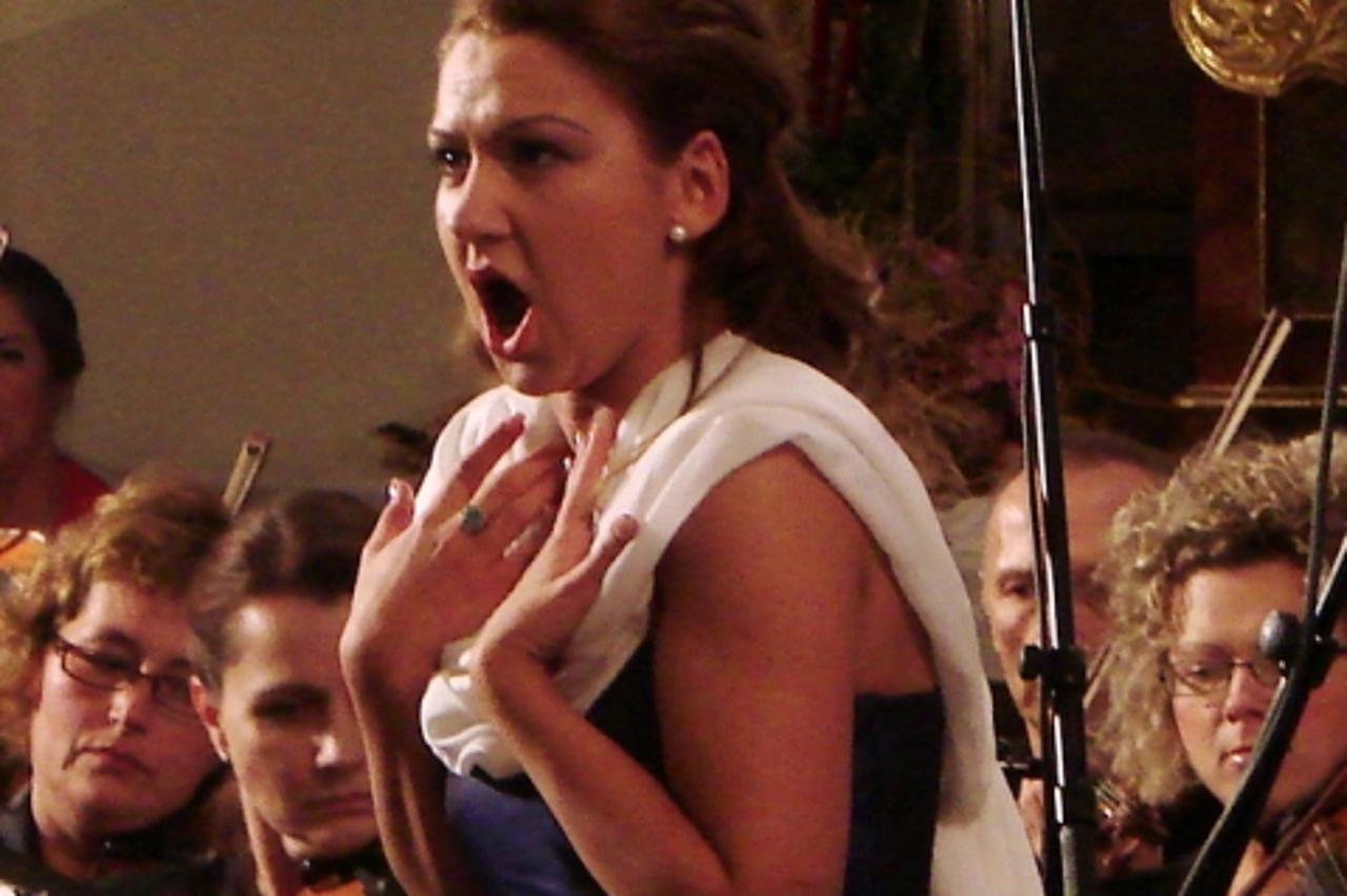 '          lana kos                     '