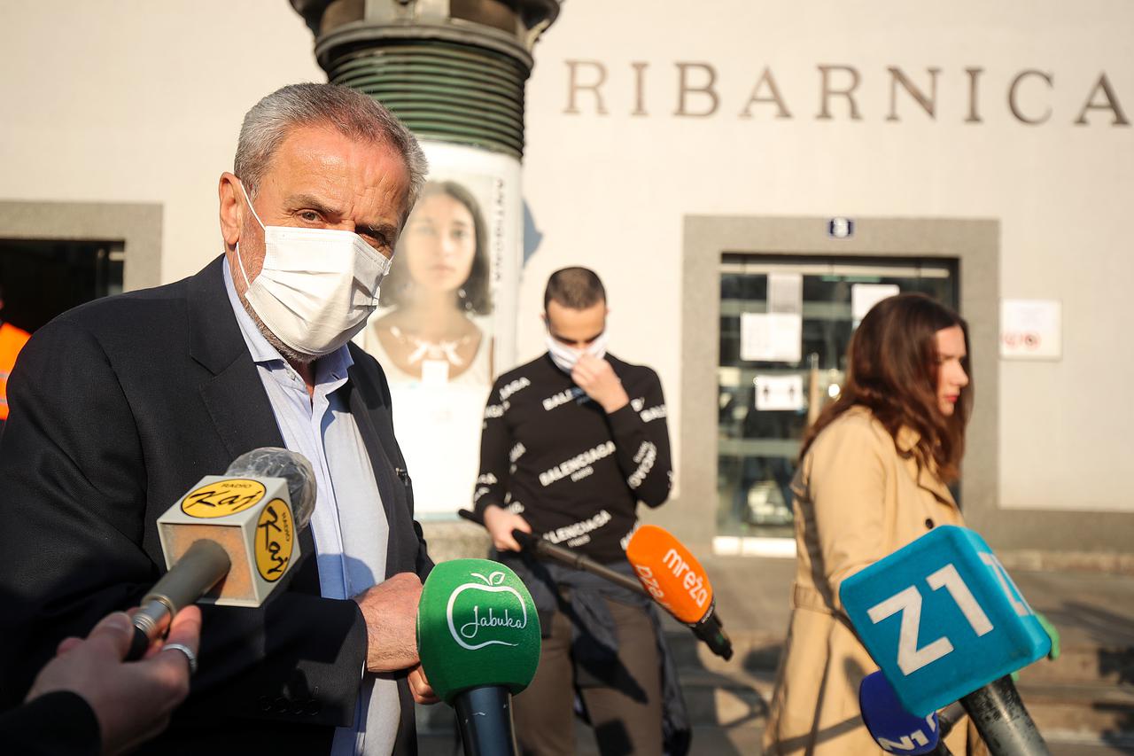 Bandić sa suradnicima obišao ribarnicu na Dolcu
