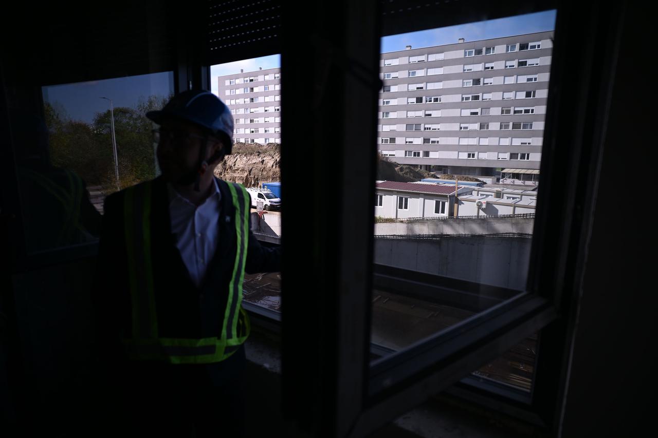 Zagreb: Tomašević obišao radove na izgradnji zgrade za socijalni i priuštivi najam u Podbrežju 