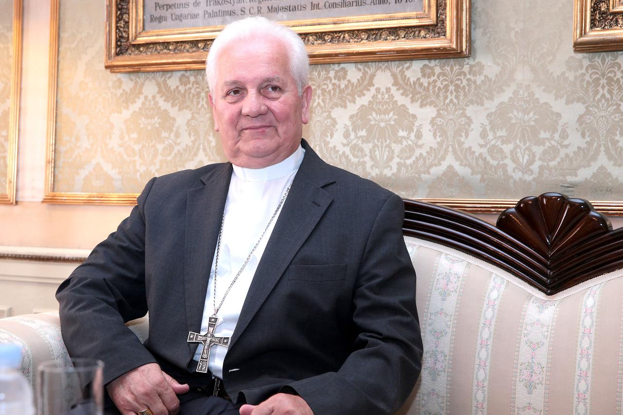 Biskup Komarica sukobio se s Miloradom Dodikom
