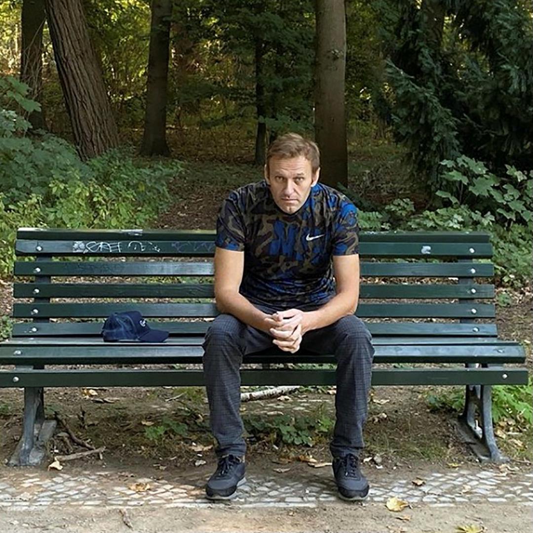 Russian opposition politician Alexei Navalny poses for a picture in Berlin Russian opposition politician Alexei Navalny sits on a bench while posing for a picture in Berlin, Germany, in this undated image obtained from social media September 23, 2020. Courtesy of Instagram @NAVALNY/Social Media via REUTERS  ATTENTION EDITORS - THIS IMAGE HAS BEEN SUPPLIED BY A THIRD PARTY. MANDATORY CREDIT INSTAGRAM @NAVALNY. NO RESALES. NO ARCHIVES. SOCIAL MEDIA