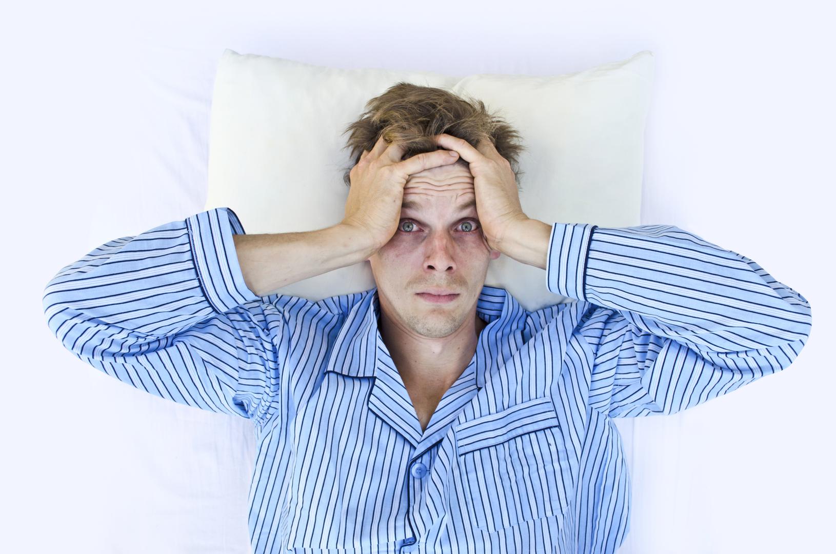 Nedostatak sna izravno je povezan s razinom hormona u tijelu što utječe i na seksualni život. Nakupljeni stres tijekom dana i nedostatak sna "pojest" će svaku volju i želju da se prepustite partneru i doživite orgazam. 