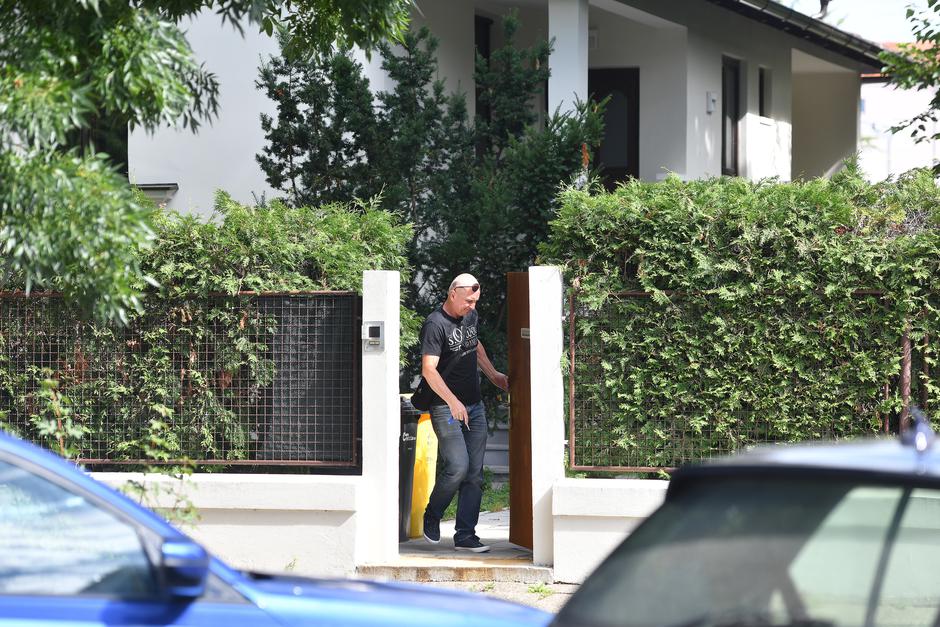 Tri osobe uhićene zbog sumnje da su primale i davale mito u vezi s korištenjem EU fondova
